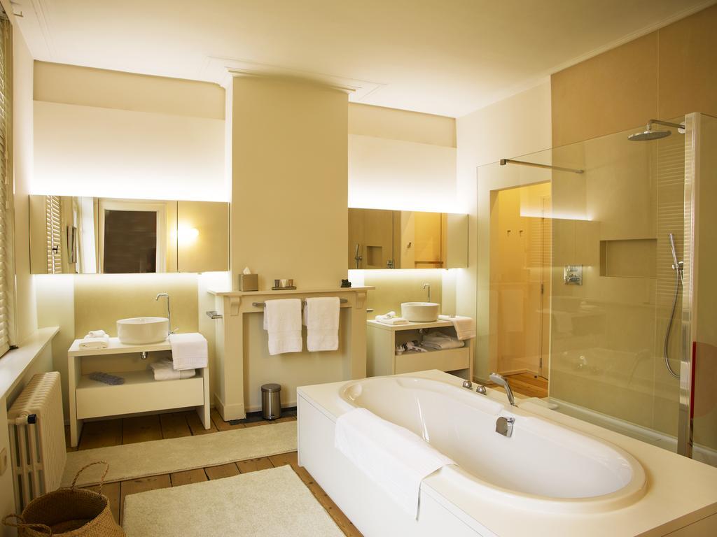 B&B Alphabet - Luxury Guesthouse And Art Gallery บรูจส์ ห้อง รูปภาพ