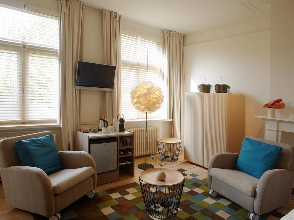 B&B Alphabet - Luxury Guesthouse And Art Gallery บรูจส์ ห้อง รูปภาพ