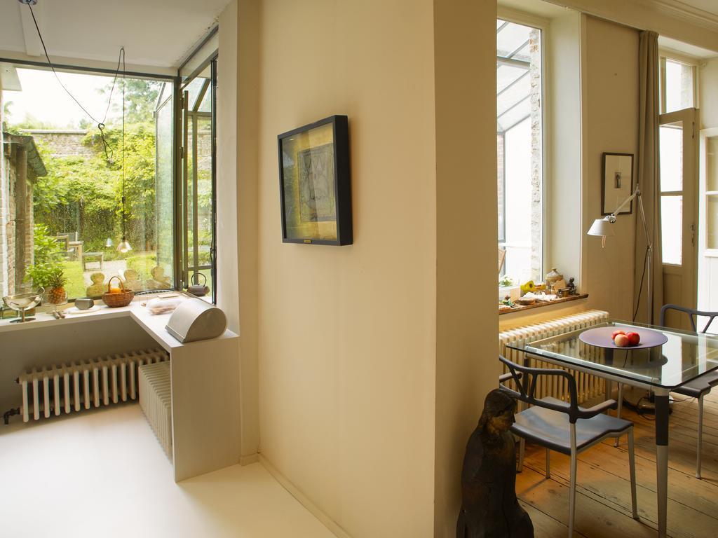B&B Alphabet - Luxury Guesthouse And Art Gallery บรูจส์ ภายนอก รูปภาพ