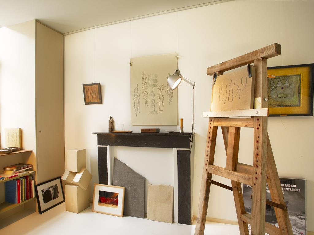 B&B Alphabet - Luxury Guesthouse And Art Gallery บรูจส์ ภายนอก รูปภาพ