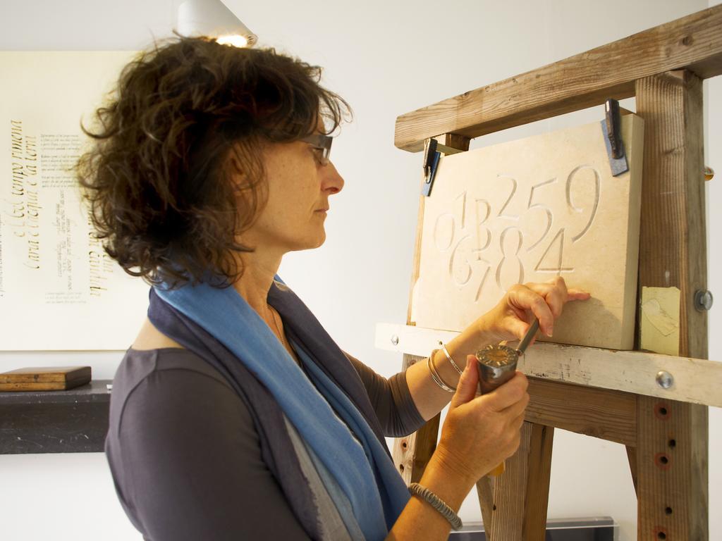 B&B Alphabet - Luxury Guesthouse And Art Gallery บรูจส์ ภายนอก รูปภาพ